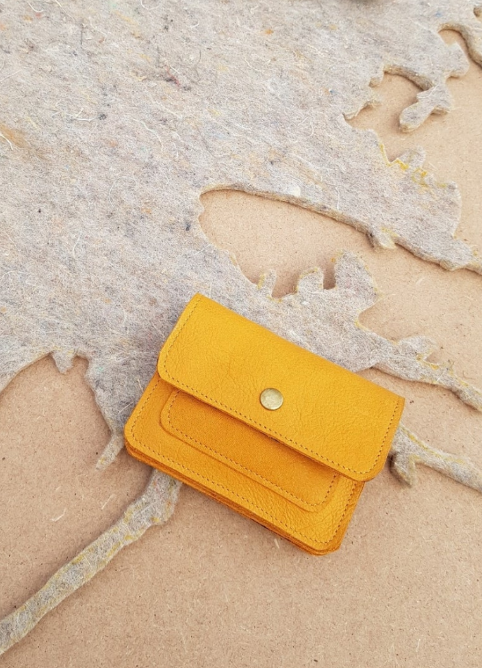 SKYLINE wallet yellow