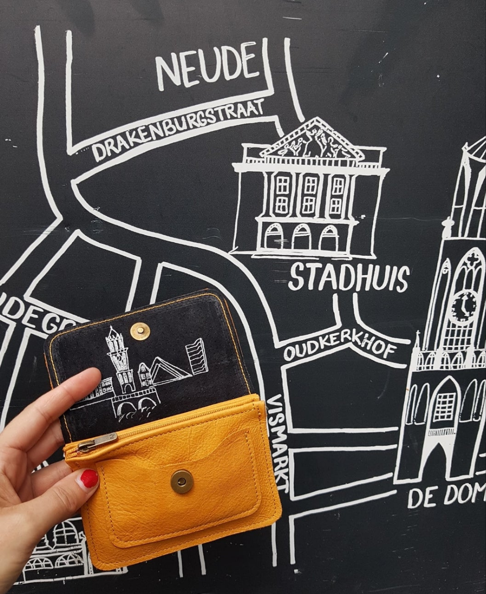 SKYLINE wallet yellow